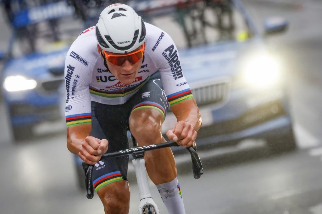 Mathieu van der Poel : &laquo;&nbsp;Pas plus facile sans Wout van Aert&nbsp;&raquo;