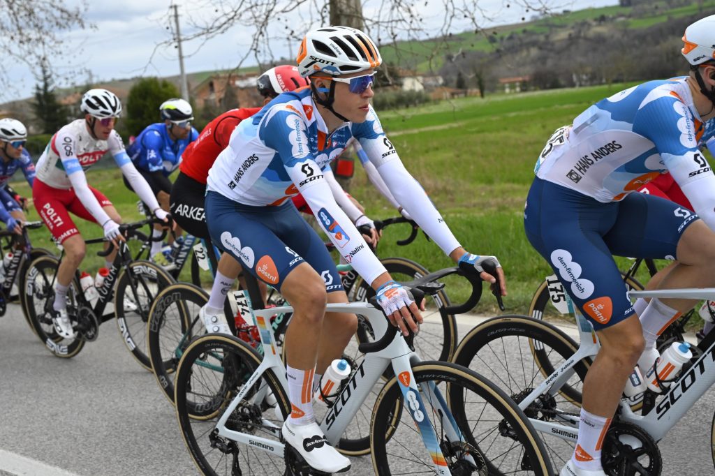 Max Poole se fracture le coude sur Tirreno-Adriatico 2024