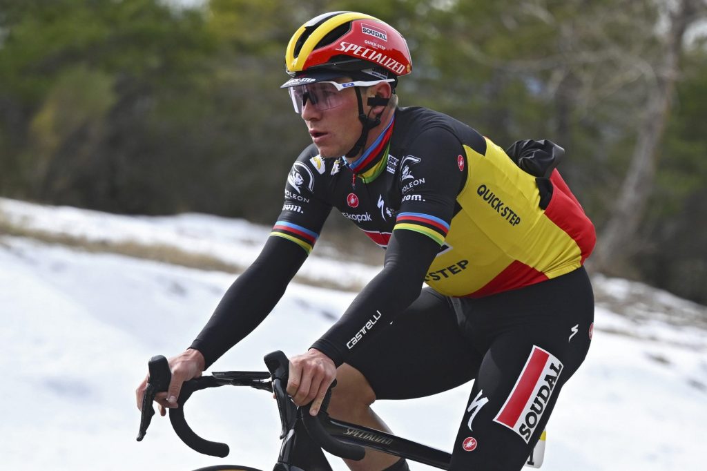 Remco Evenepoel : &laquo;&nbsp;Tous les autres m&rsquo;ont regard&eacute; au lieu de travailler&nbsp;&raquo;