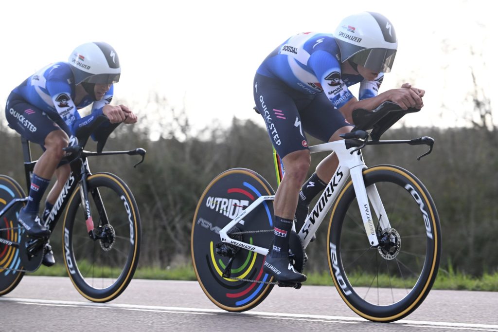 Remco Evenepoel : &laquo;&nbsp;La pluie est tomb&eacute;e et le vent a tourn&eacute;&nbsp;&raquo;