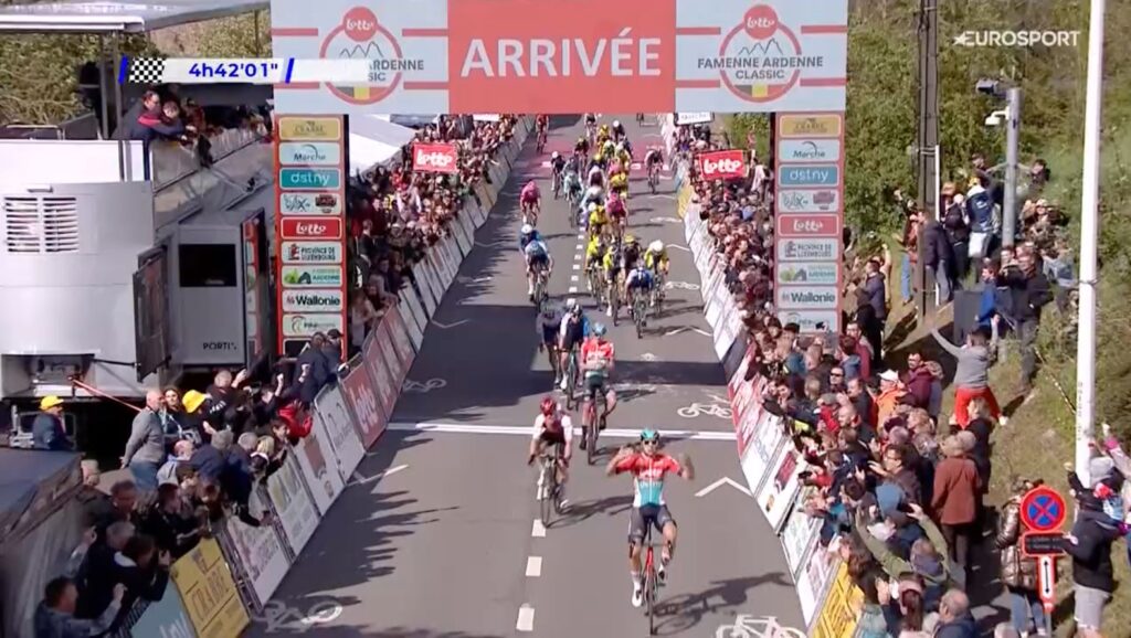 Arnaud De Lie retrouve la victoire sur la Famenne Ardenne Classic 2024