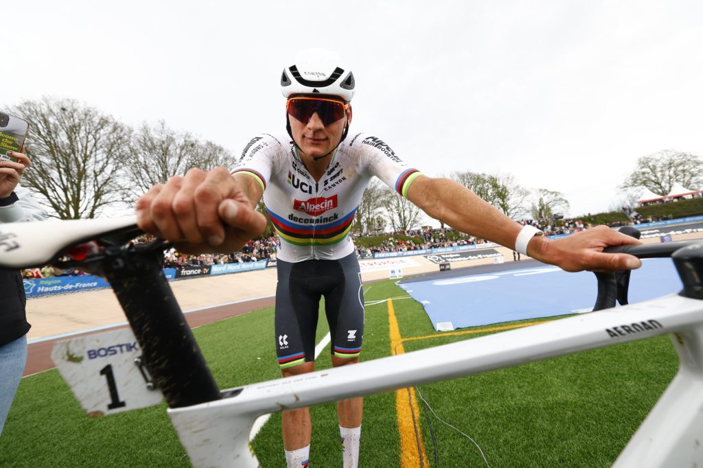 Mathieu van der Poel gagner Li&egrave;ge-Bastogne-Li&egrave;ge 2024