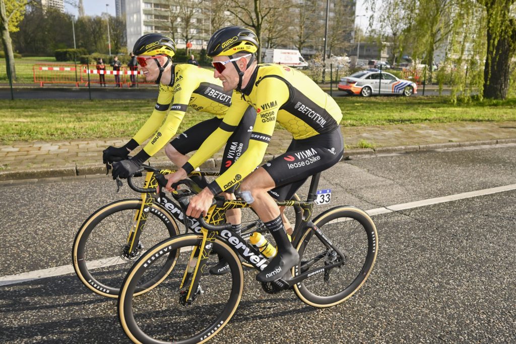 Benoot et Jorgenson &agrave; la t&ecirc;te de la Visma-Lease a Bike &agrave; l&rsquo;Amstel Gold Race 2024