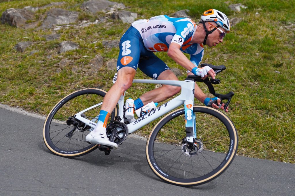 Oscar Onley se fracture la clavicule pour la 3e fois &hellip; en 8 mois !