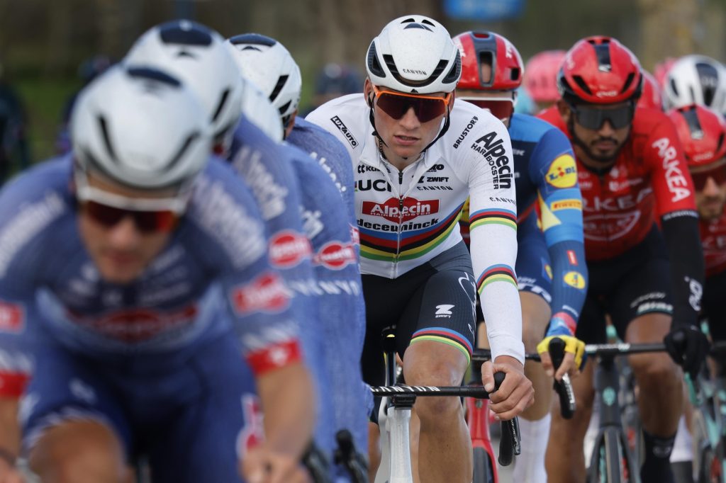 La liste des participants et les favoris de Paris-Roubaix 2024
