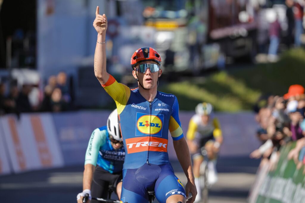 Thibau Nys s&rsquo;impose au sommet sur la 2e &eacute;tape du Tour de Romandie 2024