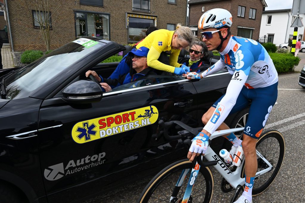 Warren Barguil a couru l&rsquo;Amstel Gold Race avec une c&ocirc;te cass&eacute;e
