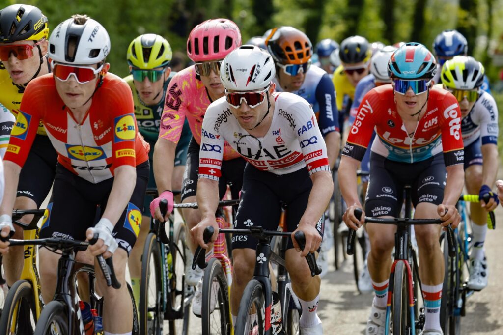 La liste des engag&eacute;s et les favoris du Tour de Suisse 2024