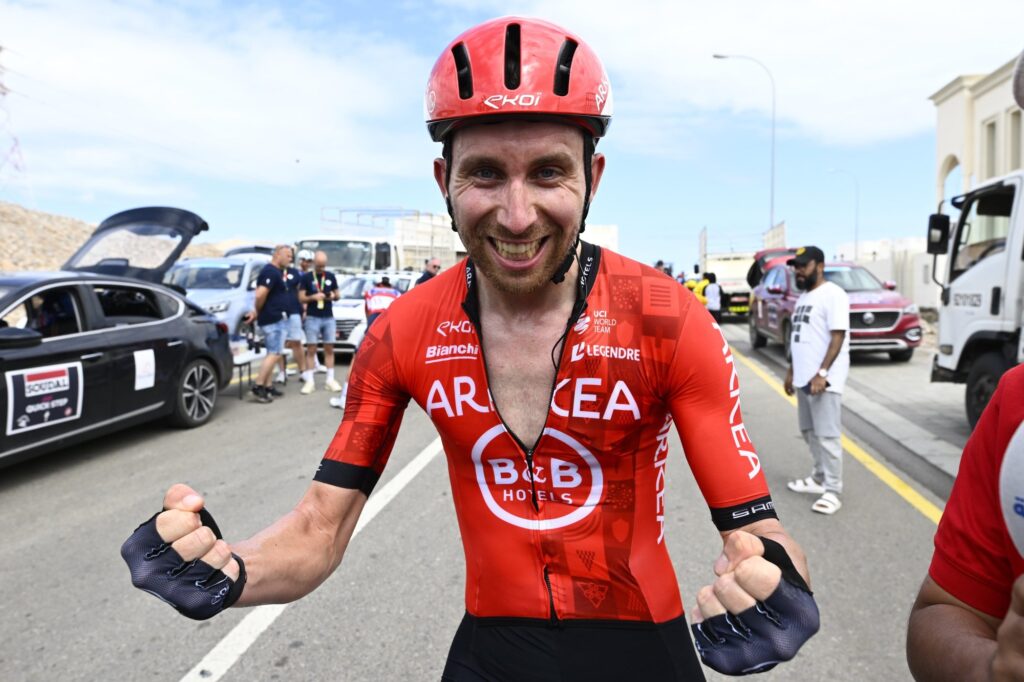 Ark&eacute;a-B&B Hotels avec un maillot sp&eacute;cial sur le Tro-Bro Leon 2024