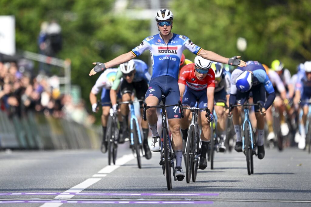 Tim Merlier remporte l&rsquo;&eacute;tape, le Tour de Belgique 2024 pour W&aelig;renskjold