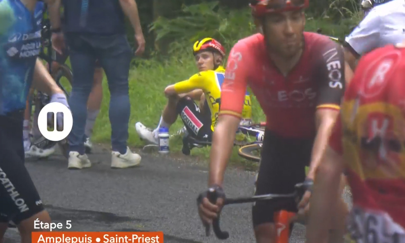La 5e &eacute;tape du Crit&eacute;rium du Dauphin&eacute; 2024 neutralis&eacute;e apr&egrave;s une chute massive