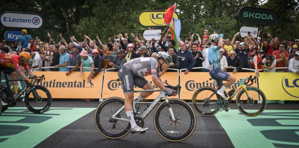 Mark Cavendish a remport&eacute; sa 35&egrave;me victoire en d&eacute;raillant