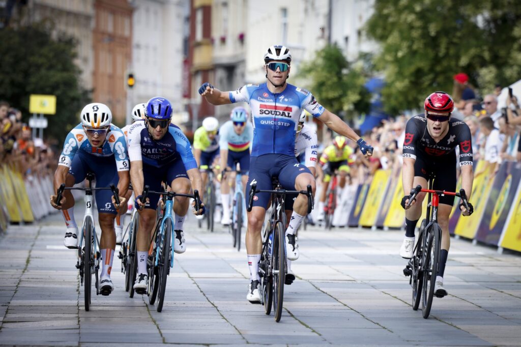 Luke Lamperti score sur la 1e &eacute;tape du Czech Tour 2024