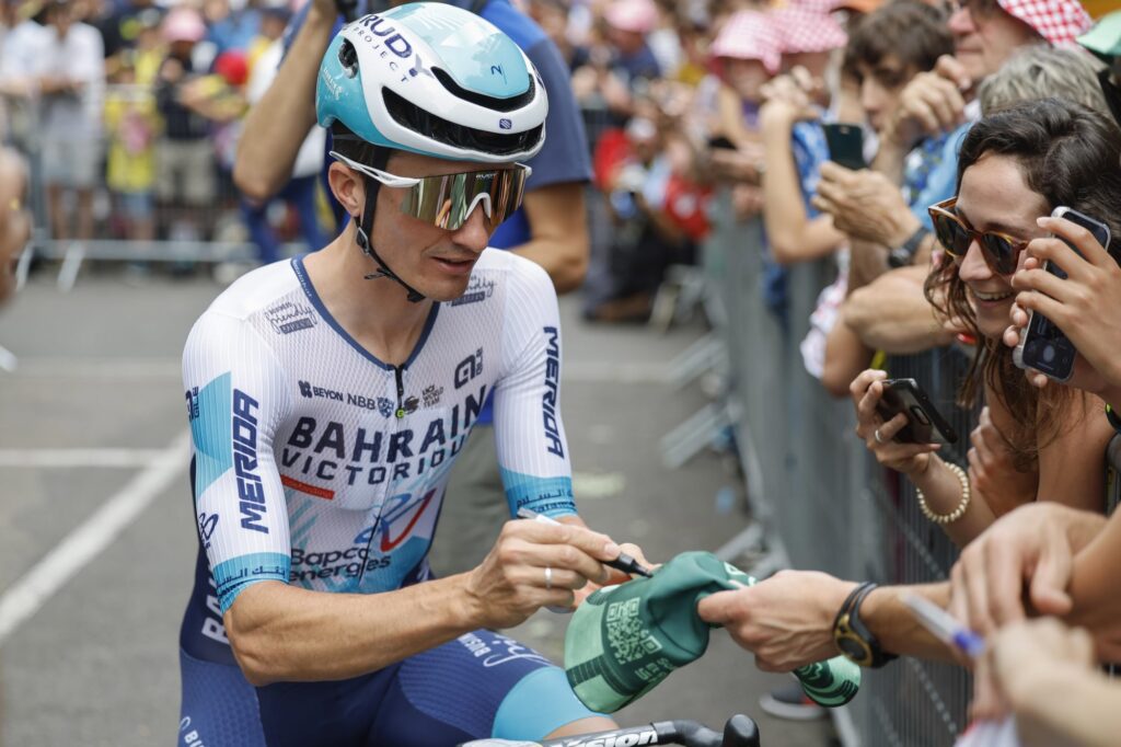 Malade, Pello Bilbao abandonne au cours de la 12e &eacute;tape du Tour de France 2024