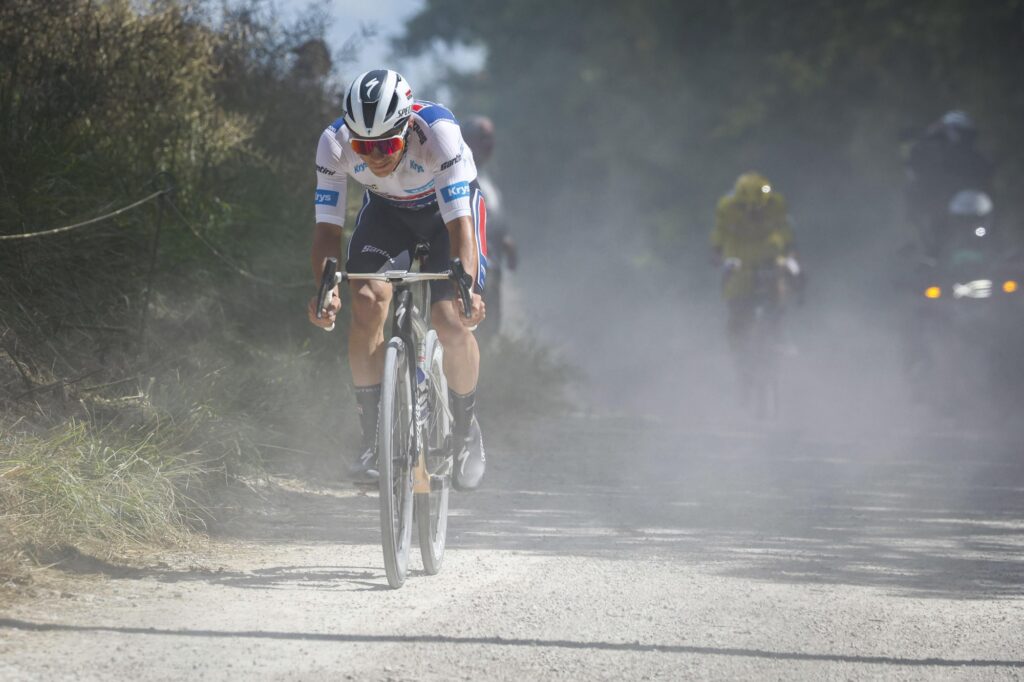 Remco Evenepoel attaque &agrave; 80 kilom&egrave;tres sur la 9e &eacute;tape du Tour de France 2024