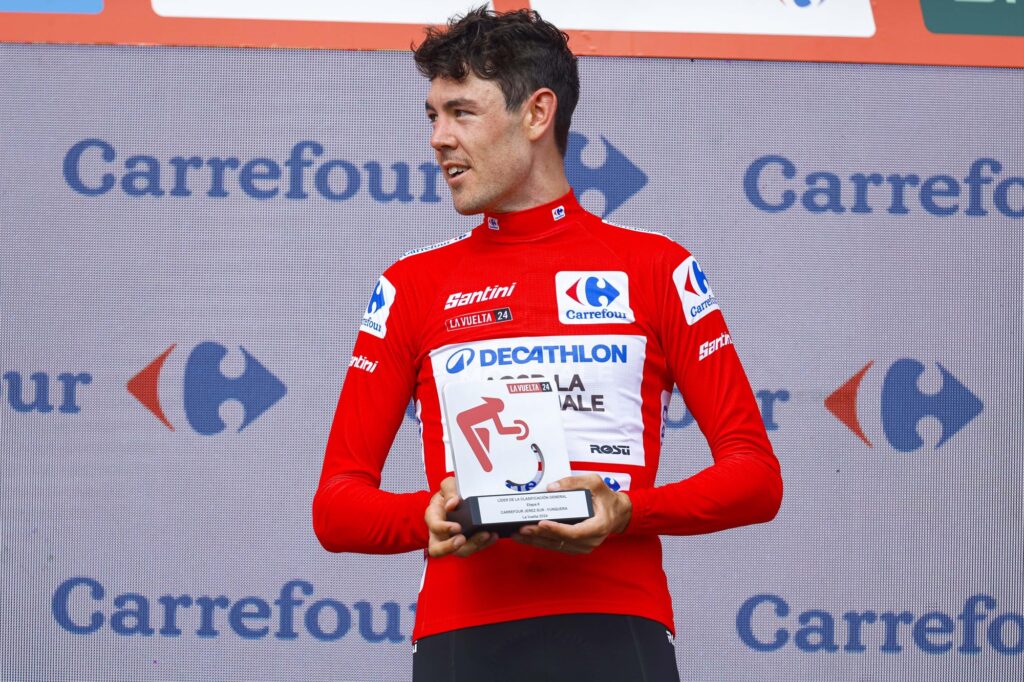 Ben O&rsquo;Connor : &laquo;&nbsp;Je vais profiter de chaque instant avec le maillot rouge&nbsp;&raquo; sur la Vuelta 2024