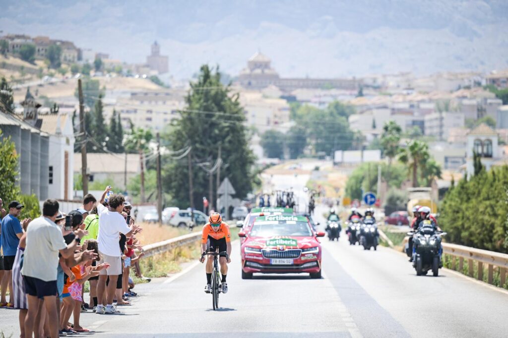 DIRECT : 1 coureur &eacute;chapp&eacute; sur la 7e &eacute;tape de La Vuelta 2024