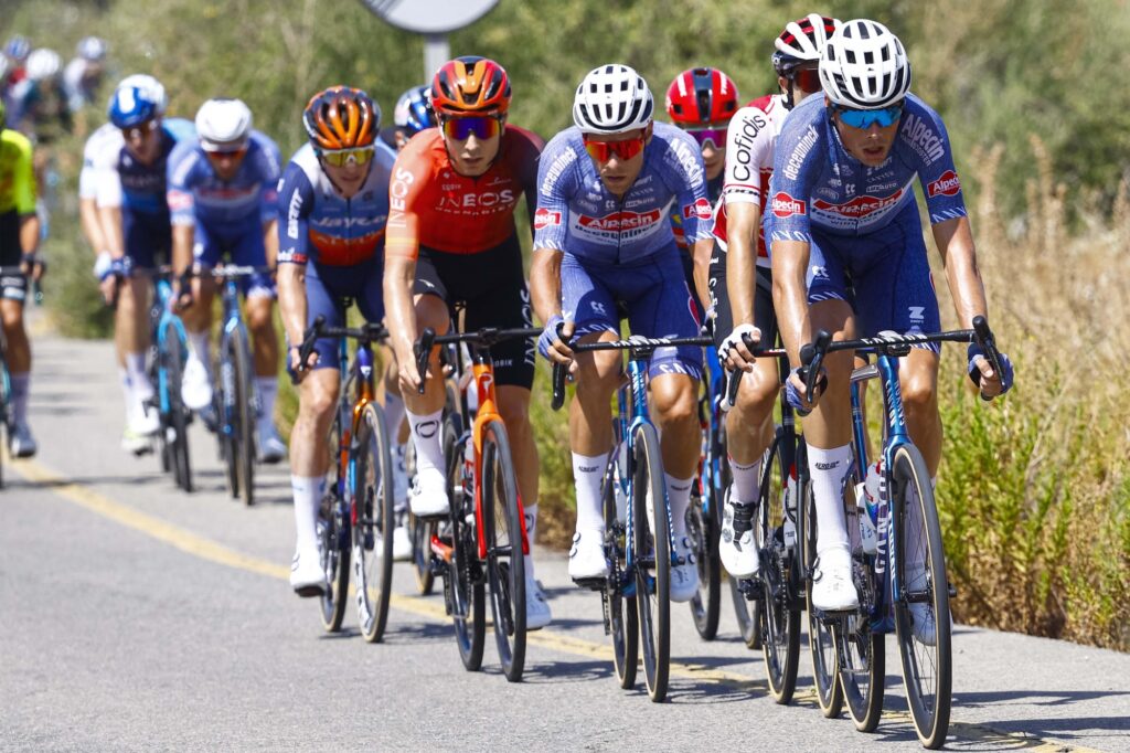 DIRECT : 13 coureurs &eacute;chapp&eacute;s sur la 6e &eacute;tape de La Vuelta 2024
