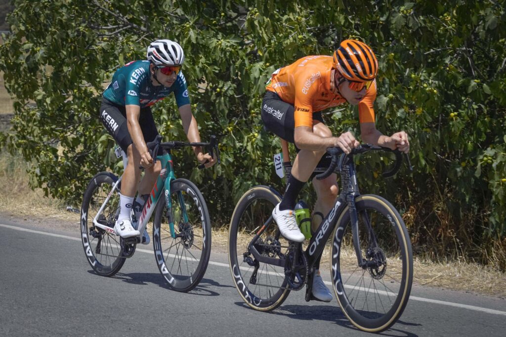DIRECT : 2 coureurs &eacute;chapp&eacute;s sur la 5e &eacute;tape de La Vuelta 2024