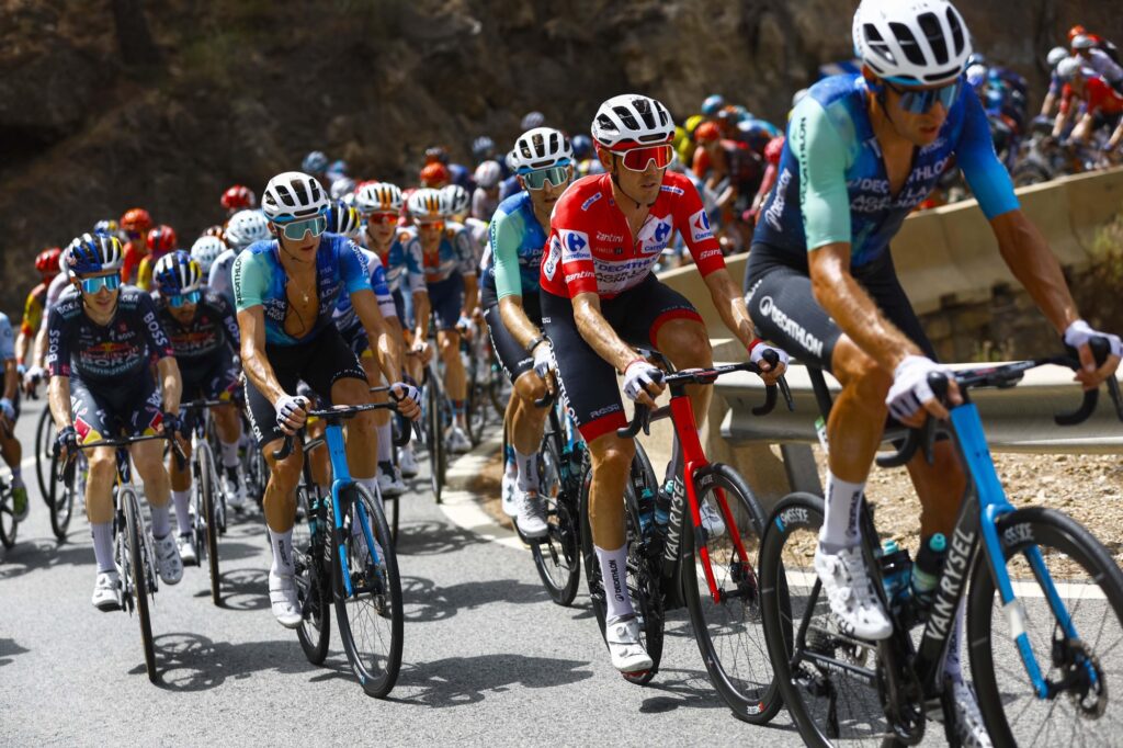 Decathlon AG2R La Mondiale prend 4 cartons jaunes sur La Vuelta 2024