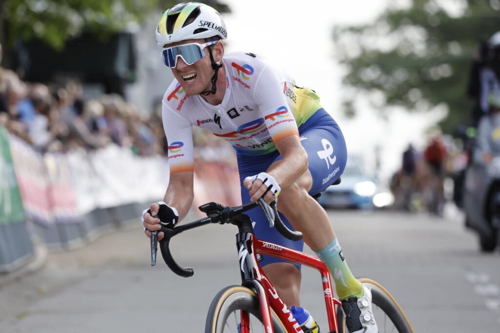 Soudal Quick-Step signe Dries Van Gestel