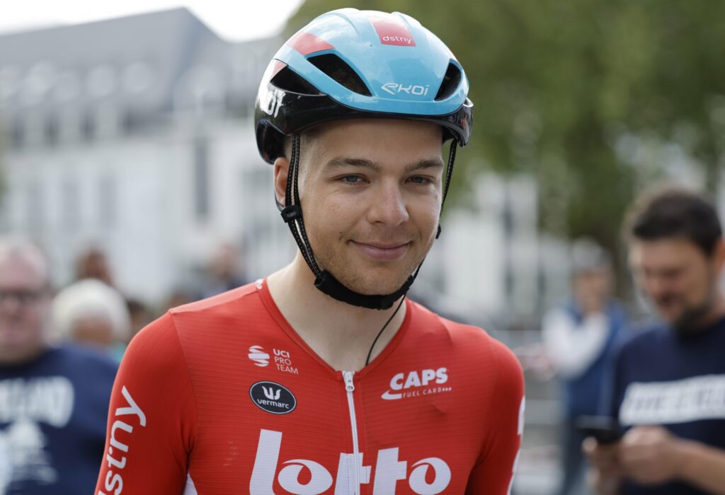 Florian Vermeersch signe chez UAE Team Emirates pour 2025