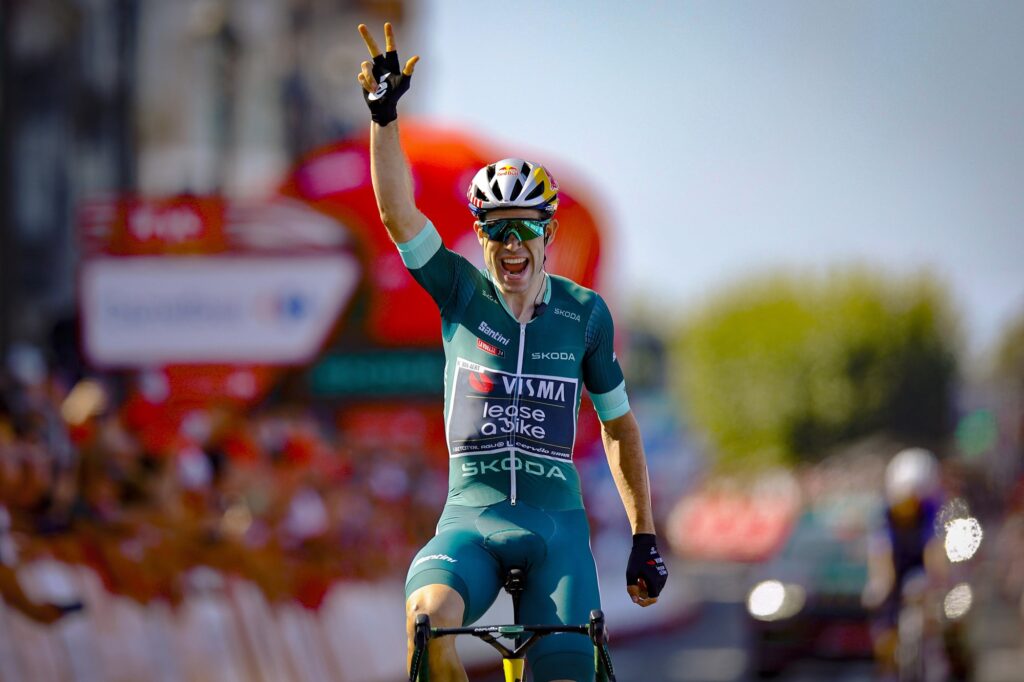 Wout van Aert triple la mise sur la 10e &eacute;tape de La Vuelta 2024