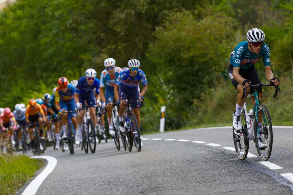 DIRECT : 45 coureurs &eacute;chapp&eacute;s sur la 18e &eacute;tape de La Vuelta 2024