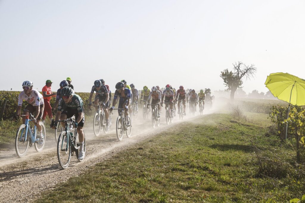 Les &eacute;quipes engag&eacute;es et invit&eacute;es &agrave; Paris-Tours 2024