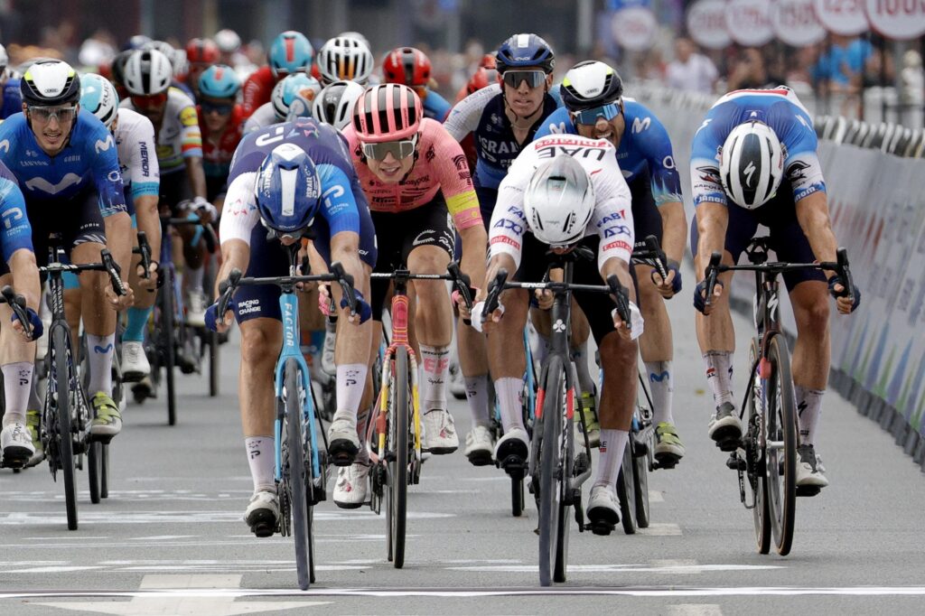Ethan Vernon d&rsquo;un rien sur la 3e &eacute;tape du Tour du Guangxi 2024