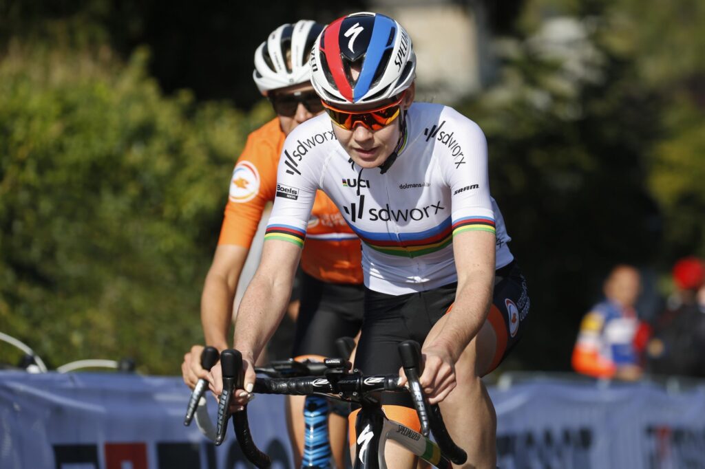 Rwanda 2025 &ndash; Anna van der Breggen en reconnaissance sur le parcours des Championnats du Monde