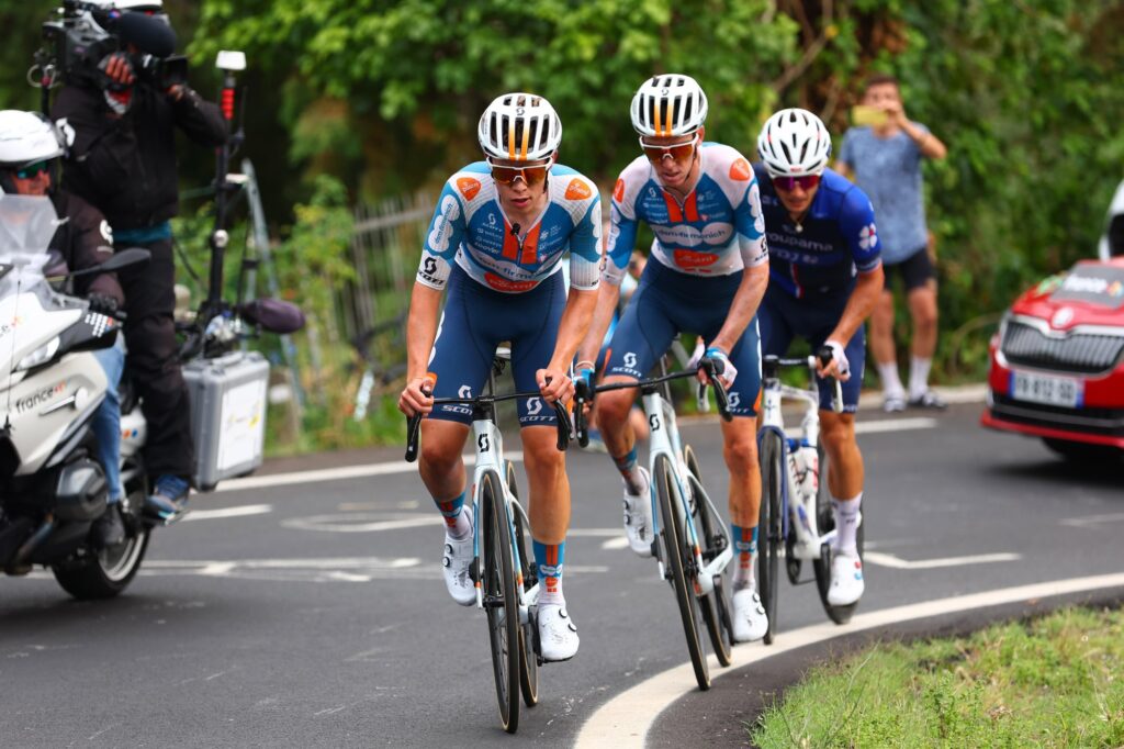 Lapierre, futur &eacute;quipementier de l&rsquo;&eacute;quipe DSM-firmenich PostNL ?