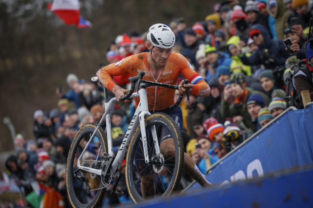 Mathieu van der Poel d&eacute;voile son programme 2024-2025 de cyclo-cross
