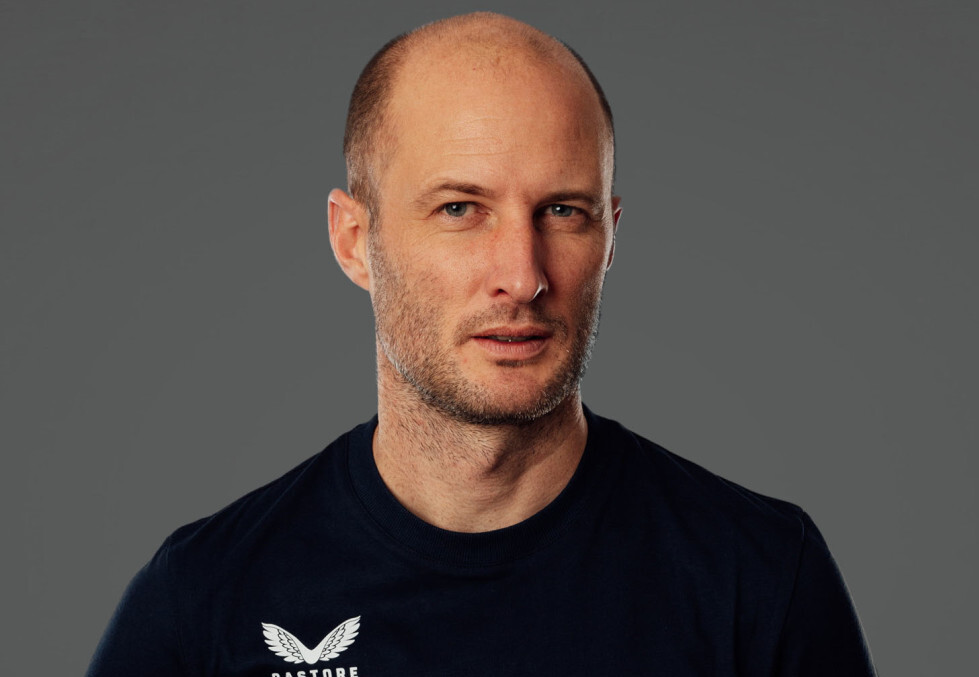 Jayco AlUla signe Steve Cummings comme directeur sportif en 2025