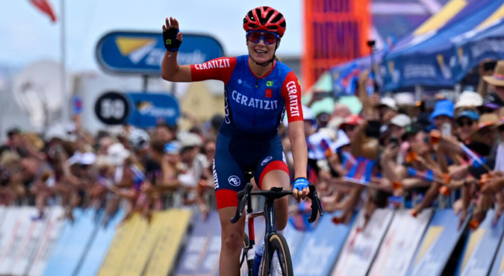 Daniek Hengeveld cr&eacute;e la surprise la 1&egrave;re &eacute;tape du Tour Down Under Femmes 2025
