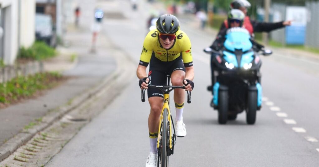 Loe van Belle chute et abandonne sur le Tour Down Under 2025, le sort s&rsquo;acharne sur la Visma-Lease a Bike