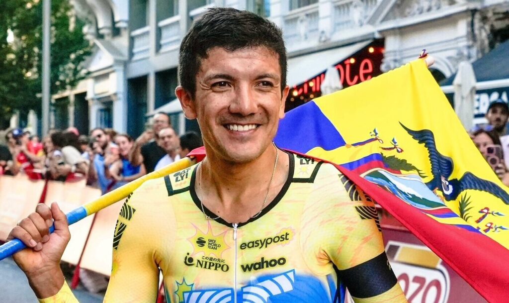Richard Carapaz au d&eacute;part du Giro et du Tour de France en 2025