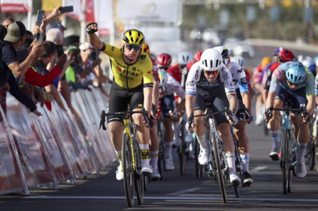 Olav Kooij impose sa pointe de vitesse sur la 4e &eacute;tape du Tour d&rsquo;Oman 2025