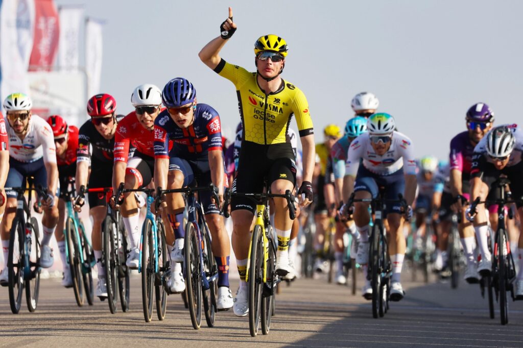 Olav Kooij fait parler sa pointe de vitesse sur la 1e &eacute;tape du Tour d&rsquo;Oman 2025