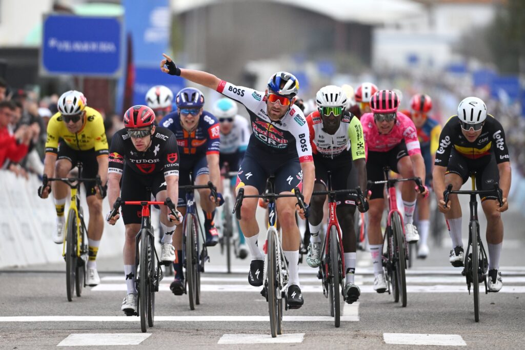 Jordi Meeus au sprint sur la 3e &eacute;tape du Tour d&rsquo;Algarve 2025