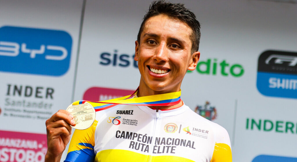Egan Bernal se fracture la clavicule sur la Clasica Jaen 2025