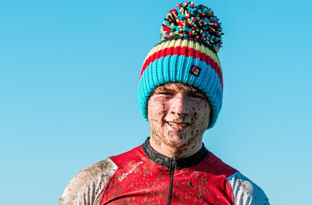 Le jeune cycliste britannique Aidan Worden est d&eacute;c&eacute;d&eacute;