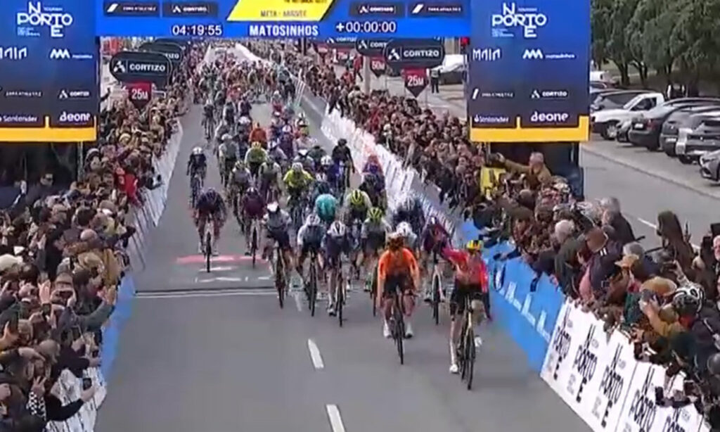 Magnus Cort s&rsquo;impose au sprint lors de 1e &eacute;tape de O Gran Cami&ntilde;o 2025