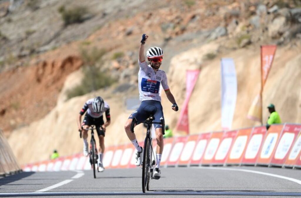 Valentin Paret-Peintre le plus fort lors de la 5e et ultime &eacute;tape du Tour d&rsquo;Oman 2025