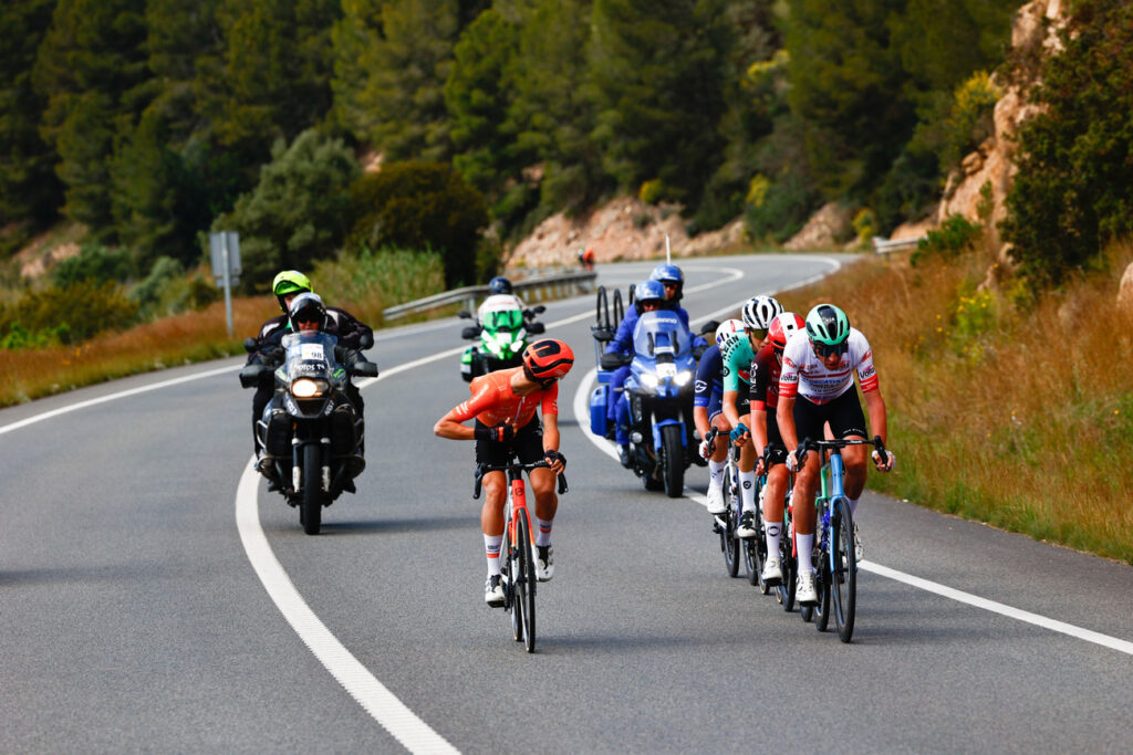 DIRECT : 7 hommes &eacute;chapp&eacute;s dont 2 Fran&ccedil;ais sur la 5e &eacute;tape du Tour de Catalogne 2025