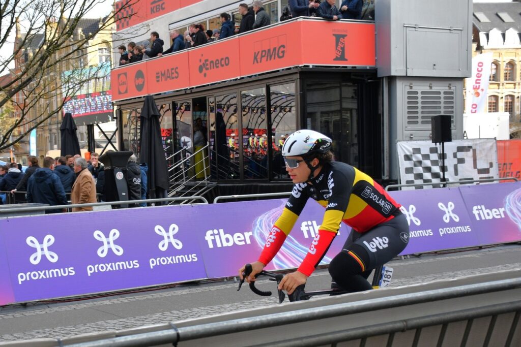 En grande m&eacute;forme, Arnaud De Lie renonce au Tour des Flandres 2025