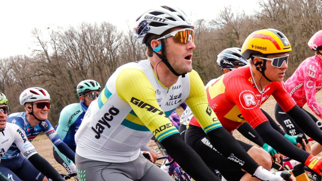 Bilan m&eacute;dical des coureurs impliqu&eacute;s dans la chute sur la 2e &eacute;tape de Paris-Nice 2025