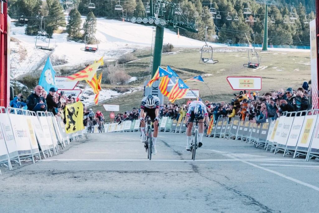 Juan Ayuso &agrave; la photo-finish au terme de la 3e &eacute;tape du Tour de Catalogne 2025