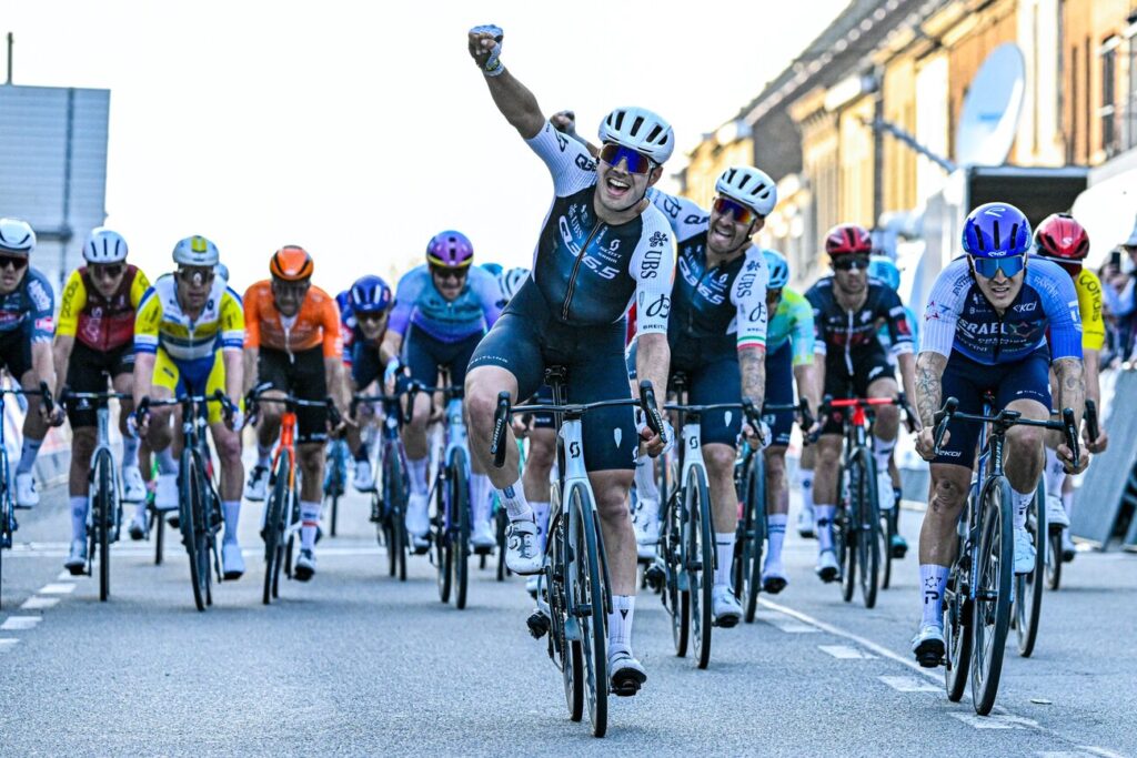 Matteo Moschetti s&rsquo;adjuge le GP Criquielion 2025, Hugo Hofstetter 2e