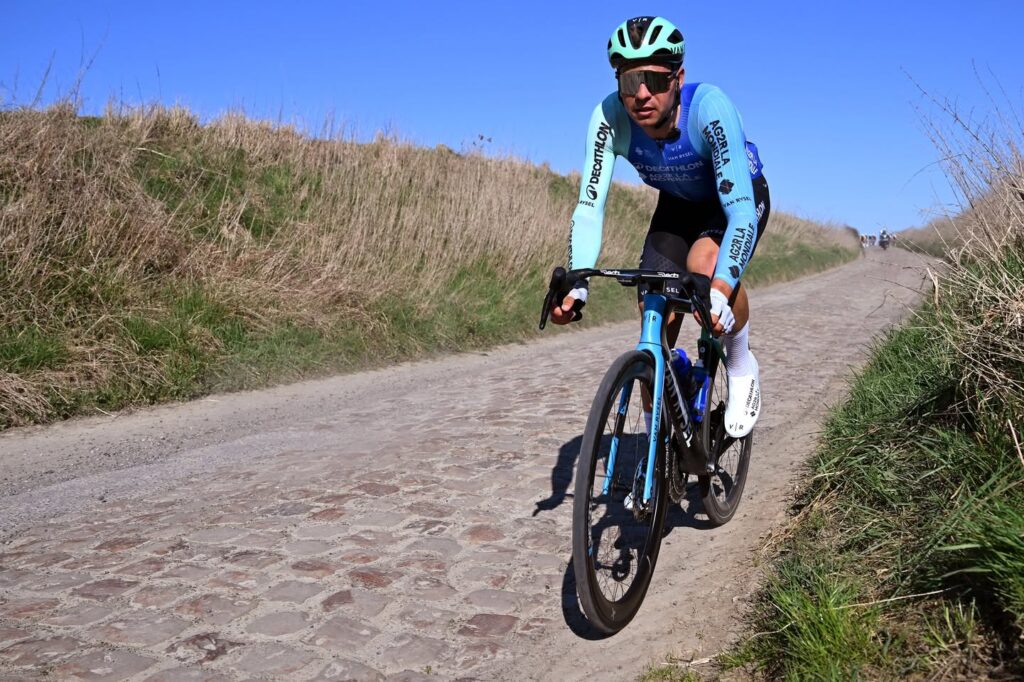 Decathlon AG2R La Mondiale d&eacute;voile son &eacute;quipe polyvalente pour le Tour des Flandres 2025